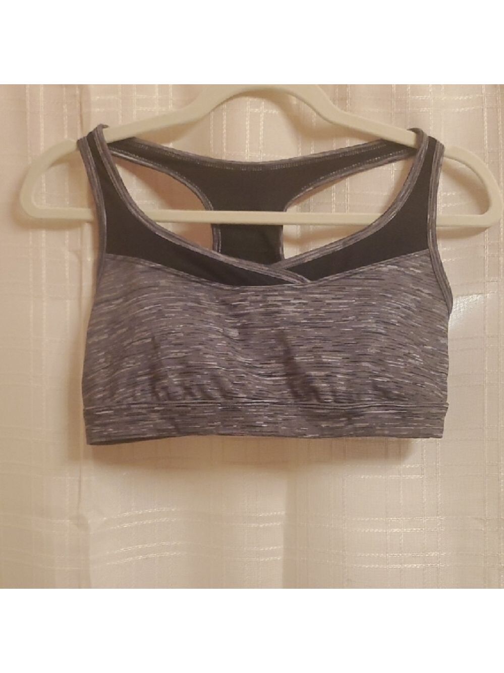 Tek Gear Sports Bra Women's Size Large BLACK GREY MEDIUM IMPACT BUILT IN BRA